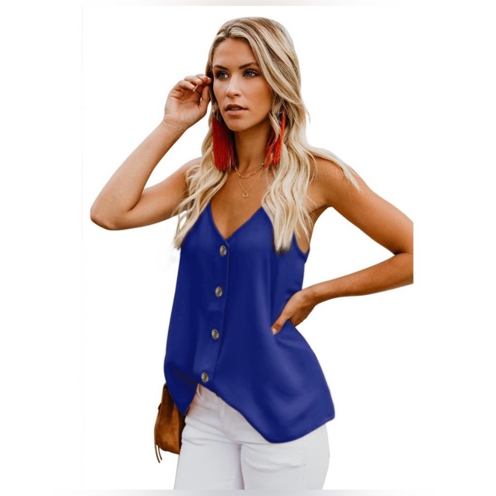 Royal Blue tank top with faux wooden buttons. Hippie Chic- Stitch Fix Brand- Lg